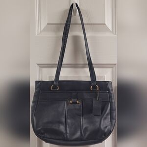 Elegant Black Leather Shoulder Bag